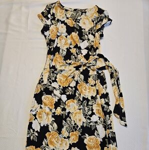 Shelby & Palmer Dress Black and yellow Floral Bodycon Crew Neck Size S